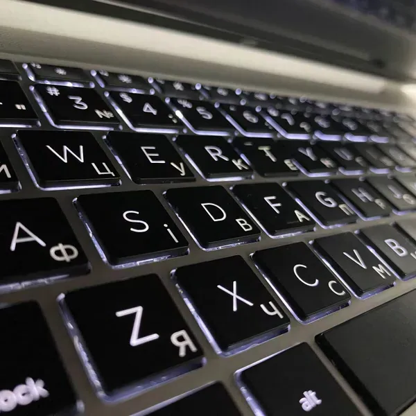 Ультрабук HP ProBook 445 G8 / 14" (1920x1080) IPS / AMD Ryzen 7 5800U (8 (16) ядер по 1.9 - 4.4 GHz) / 16 GB DDR4 / 256 GB SSD / AMD Radeon Vega 8 Graphics / WebCam / Fingerprint б/в - зображення 6