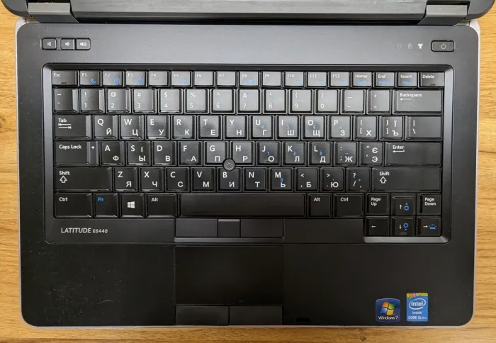 Ноутбук Dell Latitude E6440 / 14" (1600x900) TN / Intel Core i5-4300M (2 (4) ядра по 2.6 - 3.3 GHz) / 8 GB DDR3 / 240 GB SSD / Intel HD Graphic 4600 / WebCam / Windows 10 б/в - зображення 3