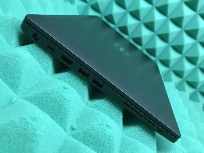 Ультрабук Б-клас Dell Latitude 7480 / 14" (1920x1080) IPS / Intel Core i7-6600U (2 (4) ядра по 2.6 - 3.4 GHz) / 8 GB DDR4 / 256 GB SSD M.2 / Intel HD Graphics 520 / WebCam / HDMI б/в - зображення 7