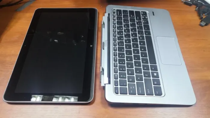 Ноутбук-трансформер HP Elite x2 1011 G1 / 11.6" (1920x1080) IPS Touch / Intel Core M-5Y71 (2 (4) ядра по 1.2 - 2.9 GHz) / 8 GB DDR3 / 256 GB SSD / Intel HD Graphics 5300 / WebCam / Дві батареї б/в - зображення 5