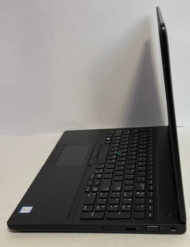 Ноутбук Dell Latitude 5591 / 15.6" (1920x1080) IPS / Intel Core i7-8850H (6 (12) ядер по 2.6 - 4.3 GHz) / 16 GB DDR4 / 256 GB SSD / nVidia GeForce MX130, 2GB DDR5, 64-bit / WebCam б/в - зображення 2