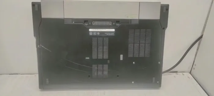 Ноутбук Dell Latitude E6510 / 15.6" (1366x768) TN / Intel Core i5-430M (2 (4) ядра по 2.26 - 2.53 GHz) / 4 GB DDR3 / 120 GB SSD / Intel HD Graphics / WebCam б/в - зображення 7