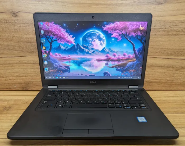Ультрабук Dell Latitude 5480 / 14" (1366x768) TN / Intel Core i5-7300U (2 (4) ядра по 2.6 - 3.5 GHz) / 8 GB DDR4 / 256 GB SSD / Intel HD Graphics 620 / WebCam / Windows 10 б/в - зображення 2