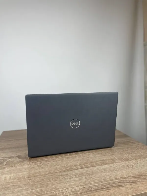 Ноутбук Dell Latitude 3510 / 15.6" (1920x1080) TN / Intel Core i5-10210U (4 (8) ядра по 1.6 - 4.2 GHz) / 8 GB DDR4 / 256 GB SSD / Intel UHD Graphics / WebCam / Win 10 б/в - зображення 3