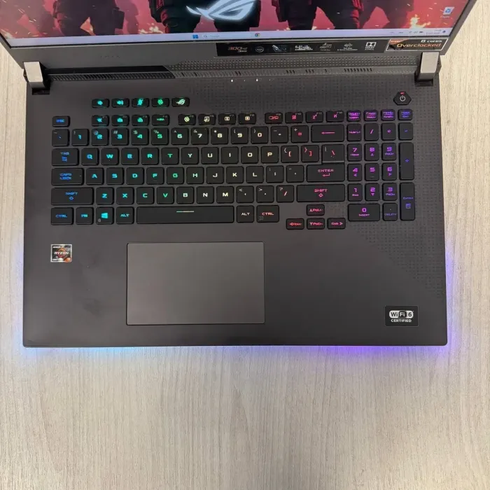 Ігровий ноутбук Б-класу Asus ROG Strix SCAR 17 G731QR / 17,3" (1920x1080) IPS / AMD Ryzen 9 5900HX (8 (16) ядер по 3,3 - 4,6 ГГц) / 24 ГБ DDR4 / 1000 ГБ SSD / nVidia GeForce RTX 3070, 8 ГБ GDDR6, 256-біт б/в - зображення 4