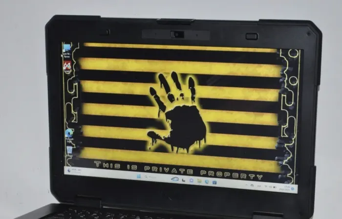 Захищений ноутбук Dell Latitude 5414 Rugged / 14" (1366x768) TN / Intel Core i5-6300U (2 (4) ядра по 2.4 - 3.0 GHz) / 16 GB DDR4 / 256 GB SSD / Intel HD Graphics 520 / WebCam / Wi-Fi / Windows 11 Pro б/в - зображення 4