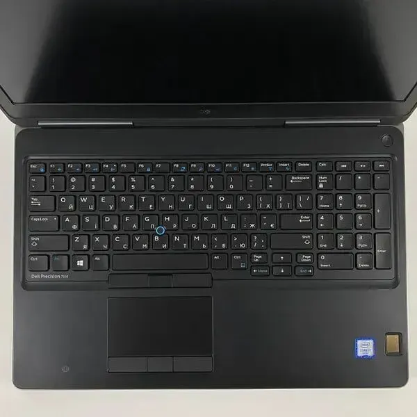 Мобільна робоча станція Dell Precision 7510 / 15.6" (1920x1080) IPS / Intel Core i7-6820HQ (4 (8) ядра по 2.7 - 3.6 GHz) / 16 GB DDR4 / 512 GB SSD / AMD Radeon R9 M375X, 2 GB, GDDR5, 128-bit / WebCam / TouchID б/в - зображення 3