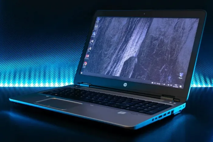 Ноутбук Б-клас HP ProBook 650 G2 / 15.6" TN / Core i5-6300U (2(4) ядра по 2.4-3GHz) / 4GB DDR4 / 120GB SSD / HD Graphics 520 / WebCam / VGA б/в - зображення 4