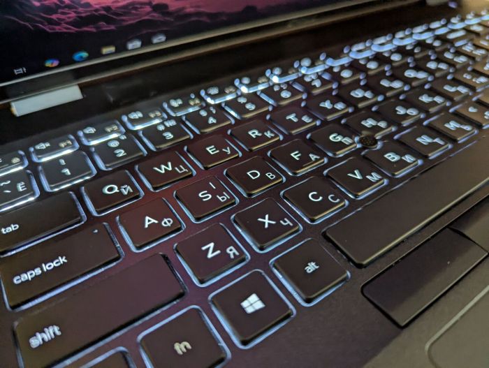 Ноутбук Dell Precision 3540 / 15.6" (1920x1080) IPS / Intel Core i7-8665U (4 (8) ядра по 1.9 - 4.8 GHz) / 8 GB DDR4 / 256 GB SSD / AMD Radeon Pro WX 2100, 2 GB GDDR5, 64-bit / WebCam / TouchID / Windows 10 б/в - зображення 6