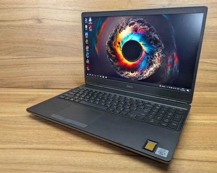 Мобільна робоча станція Dell Precision 7550 / 15.6" (1920x1080) IPS / Intel Core i5-10400H (4 (8) ядра по 2.6 - 4.6 GHz) / 16 GB DDR4 / 480 GB SSD / nVidia Quadro T2000, 4 GB GDDR5, 128-bit / Fingerprint / Windows 10 б/в - зображення 5