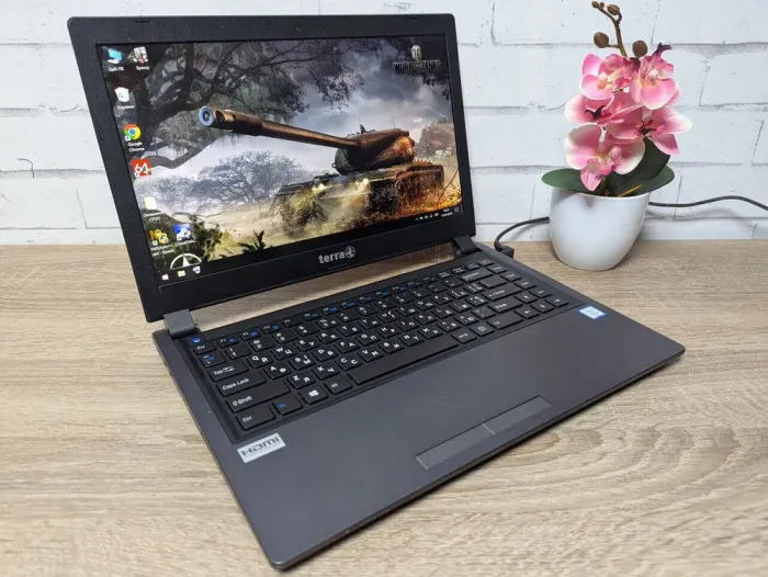 Ноутбук Terra Mobile 1451 / 14" (1920x1080) TN / Intel Core i3-5020U (2 (4) ядра по 2.2 GHz) / 8 GB DDR3 / 128 GB SSD / Intel HD Graphics 5500 / WebCam / Без АКБ б/в - зображення 3