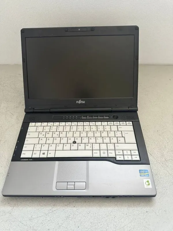 Ноутбук Fujitsu LifeBook S752 / 14" (1366x768) TN / Intel Core i5-3340M (2 (4) ядра по 2.7 - 3.4 GHz) / 8 GB DDR3 / 240 GB SSD / Intel HD Graphics 4000 / WebCam б/в - зображення 2