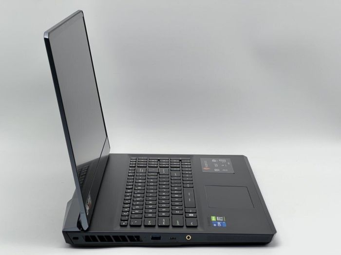 Ігровий ноутбук Б-класу MSI GE76 Raider 12UGS-201US / 17,3" (1920x1080) IPS / Intel Core i7-12700H (14 (20) ядер по 3,5 - 4,7 ГГц) / 32 ГБ DDR4 / 960 ГБ SSD / nVidia GeForce RTX 3070 Ti, 8 ГБ GDDR6, 256-bit / WebCam б/в - зображення 4