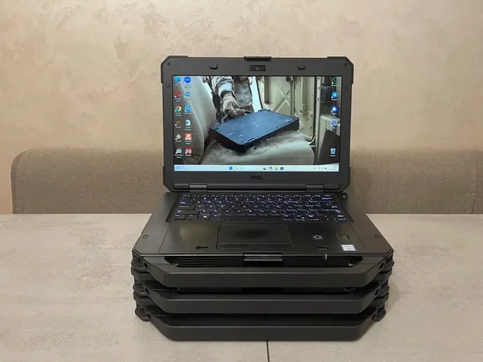 Захищений ноутбук Dell Latitude 5420 Rugged / 14" (1920x1080) IPS Touch / Intel Core i5-8350U (4 (8) ядра по 1.7 - 3.6 GHz) / 16 GB DDR4 / 256 GB SSD M.2 / Intel UHD Graphics 620 / WebCam / 4G LTE / Стилус / Fingerprint / Bluetooth / Два АКБ б/в - зображення 2