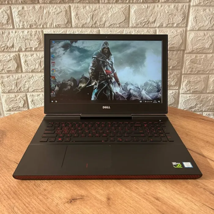 Ігровий ноутбук Б-клас Dell Inspiron 15 Gaming 7567 / 15.6" (1920x1080) IPS / Intel Core i5-7300HQ (4 ядра по 2.5 - 3.5 GHz) / 16 GB DDR4 / 128 GB SSD + 750 GB HDD / nVidia GeForce GTX 1050 Ti, 4 GB GDDR5, 128-bit / WebCam б/в - зображення 2