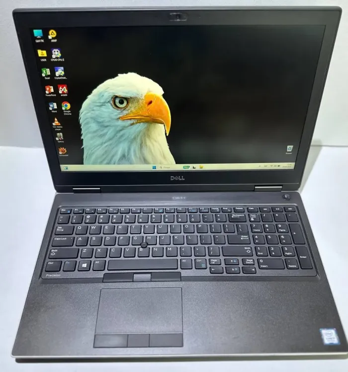 Ігровий ноутбук Dell Precision 7540 / 15.6" (1920x1080) TN / Intel Core i7-9750H (6 (12) ядер по 2.6 - 4.5 GHz) / 32 GB DDR4 / 512 GB SSD / AMD Radeon Pro WX 3200, 4 GB GDDR5, 128-bit / WebCam / Win 11 Pro б/в - зображення 2