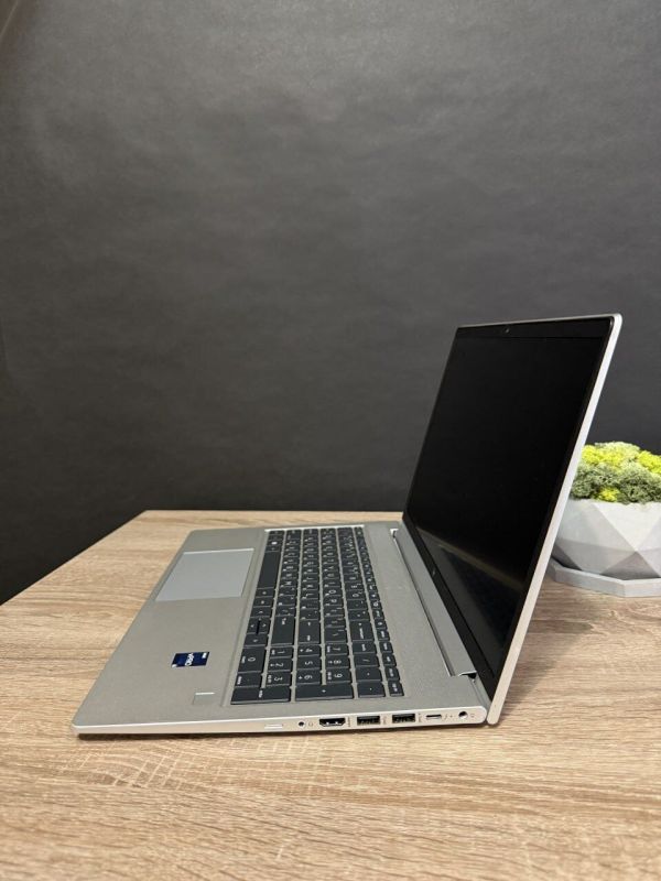 Ультрабук HP EliteBook 650 G9 / 15.6" (1920x1080) IPS / Intel Core i5-1245U (10 (12) ядер 3.3 - 4.4 GHz) / 16 GB DDR4 / 512 GB SSD / Intel Iris Xe Graphics / WebCam / Win 11 б/в - зображення 5