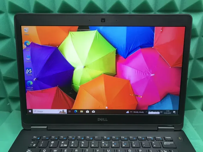 Ультрабук Б-клас Dell Latitude E7470 / 14" (1920x1080) IPS / Intel Core i5-6300U (2 (4) ядра по 2.4 - 3.0 GHz) / 8 GB DDR4 / 256 GB SSD / Intel HD Graphics 520 / WebCam / HDMI / miniDP / Windows 10 ліцензія б/в - зображення 3