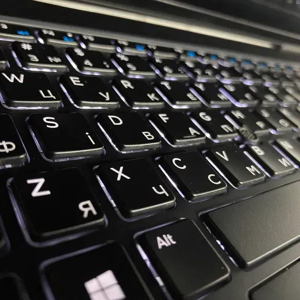 Мобільна робоча станція Б-клас Dell Precision 7530 / 15.6" (1920x1080) IPS / Intel Core i7-8850H (6 (12) ядер по 2.6 - 4.3 GHz) / 16 GB DDR4 / 512 GB SSD / nVidia Quadro P1000, 4 GB GDDR5, 128-bit / WebCam / HDMI б/в - зображення 7