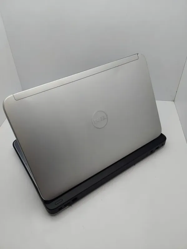 Ноутбук Dell XPS L502X / 15.6" (1366x768) TN / Intel Core i5-2410M (2 (4) ядра по 2.3 - 2.9 GHz) / 6 GB DDR3 / 1000 GB HDD / nVidia GeForce GT 525M, 1 GB DDR3, 128-bit / WebCam / Акб не тримає б/в - зображення 8