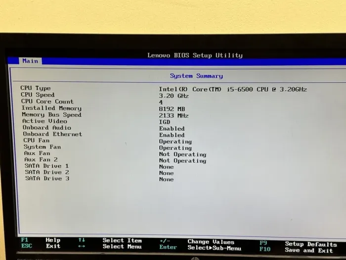 Комп'ютер Lenovo ThinkCentre M700 SFF / Intel Core i5-6500 (4 ядра по 3.2 - 3.6 GHz) / 8 GB DDR4 / 250 GB SSD / Intel HD Graphics 530 / DVD-RW / DisplayPort б/в - зображення 9