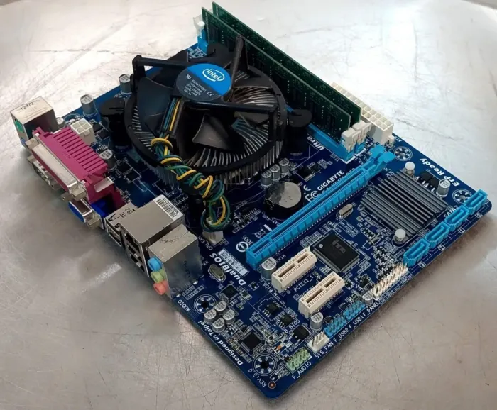 Комплект: Материнська плата Gigabyte GA-H61M-DS2 / Intel Core i5-3470 (4 ядра по 3,2 - 3,6 ГГц) / 8 ГБ DDR3 / Intel HD Graphics 2500 / Роз'єм LGA1155 / Кулер б/в - изображение 7