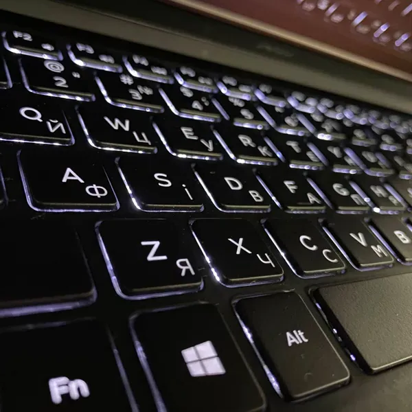 Мобільна робоча станція Б-клас Dell Precision 5520 / 15.6" (3840x2160) IPS Touch / Intel Xeon E3-1505M v6 (4 (8) ядра по 3.0 - 4.0 GHz) / 16 GB DDR4 / 512 GB SSD / nVidia Quadro M1200, 4 GB GDDR5, 256-bit / HDMI б/в - зображення 6