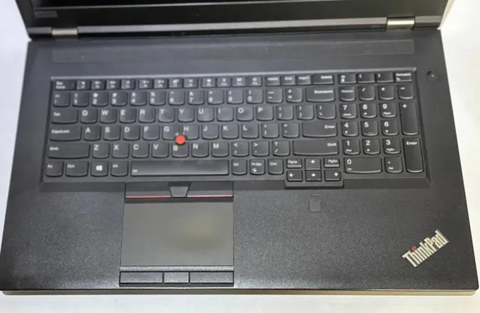 Мобільна робоча станція Lenovo ThinkPad P72 / 17,3" (1920x1080) IPS / Intel Core i7-8750H (6 (12) ядер по 2.2 - 4.1 GHz) / 16 GB DDR4 / 1000 GB SSD / nVidia Quadro P600, 4 GB GDDR5, 128-bit / WebCam б/в - зображення 3