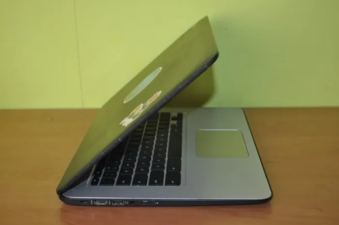 Ноутбук Б-клас HP ChromeBook 14 G4 / 14" (1366x768) TN / Intel Celeron N2840 (2 ядра по 2.16 - 2.58 GHz) / 4 GB DDR3 / 16 GB eMMC / Intel HD Graphics / WebCam / Chrome OS б/в - зображення 13