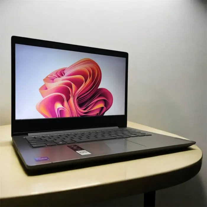 Ультрабук Б-клас Lenovo IdeaPad 3 14ITL05 / 14" (1920x1080) TN / Intel Core i3-1115G4 (2 (4) ядра по 1.7 - 4.1 GHz) / 8 GB DDR4 / 120 GB SSD / Intel UHD Graphics / WebCam б/в - зображення 10