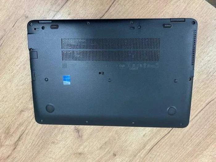 Ноутбук HP EliteBook 850 G3 / 15.6" (1920x1080) TN / Intel Core i7-6600U (2 (4) ядра по 2.6 - 3.4 GHz) / 8 GB DDR4 / 256 GB SSD M.2 / Intel HD Graphics 520 / WebCam б/в - зображення 7