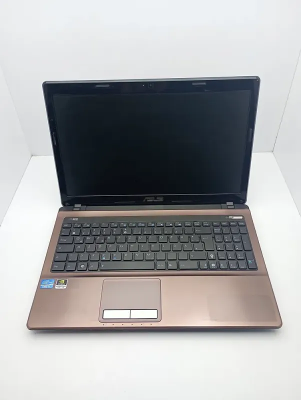 Ноутбук Asus K53A / 15.6" (1366x768) TN / Intel Core i3-2330M (2 (4) ядра по 2.2 GHz) / 6 GB DDR3 / 500 GB HDD / nVidia GeForce GT 540M, 1 GB DDR3, 128-bit / WebCam б/в - зображення 2