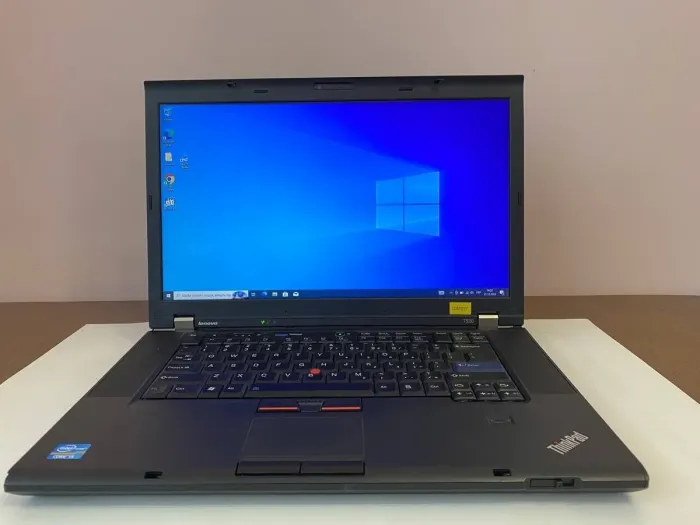 Ноутбук Б-клас Lenovo ThinkPad T520 / 15.6" (1366x768) TN / Intel Core i5-2410M (2 (4) ядра по 2.3 - 2.9 GHz) / 4 GB DDR3 / 120 GB SSD / Intel HD Graphics 3000 / WebCam / DisplayPort б/в - зображення 3