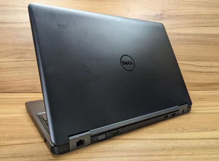 Ноутбук Б-клас Dell Latitude E5550 / 15.6" (1366x768) TN / Intel Core i7-5600U (2 (4) ядра по 2.6 - 3.2 GHz) / 8 GB DDR3 / 240 GB SSD / Intel HD Graphics 5500 / WebCam / Windows 10 б/в - зображення 7