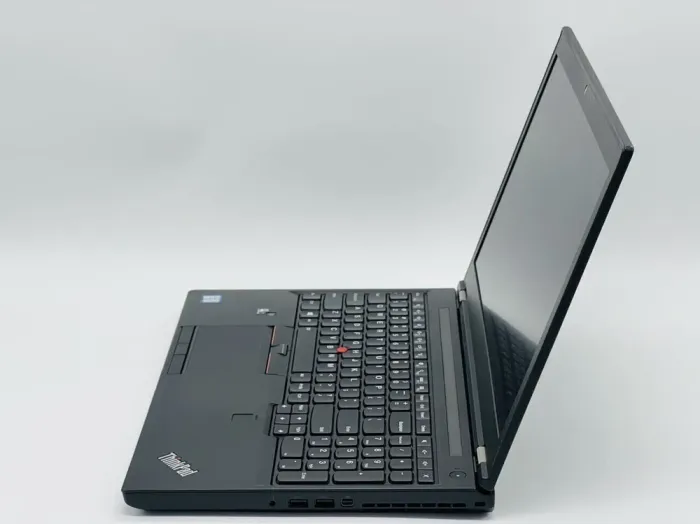 Мобільна робоча станція Lenovo ThinkPad P50 / 15.6" (3840x2160) IPS / Intel Core i7-6820HQ (4 (8) ядра по 2.7 - 3.6 GHz) / 32 GB DDR4 / 512 GB SSD / nVidia Quadro M2000M, 4 GB GDDR5, 128-bit / WebCam б/в - зображення 4