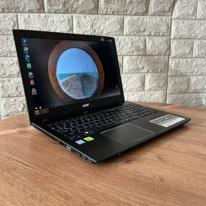 Ігровий ноутбук Acer Aspire E5-576G / 15.6" (1920x1080) IPS / Intel Core i7-8550U (4 (8) ядра по 1.8 - 4.0 GHz) / 8 GB DDR4 / 256 GB SSD / nVidia GeForce MX150, 2 GB GDDR5, 64-bit / WebCam б/в - зображення 4