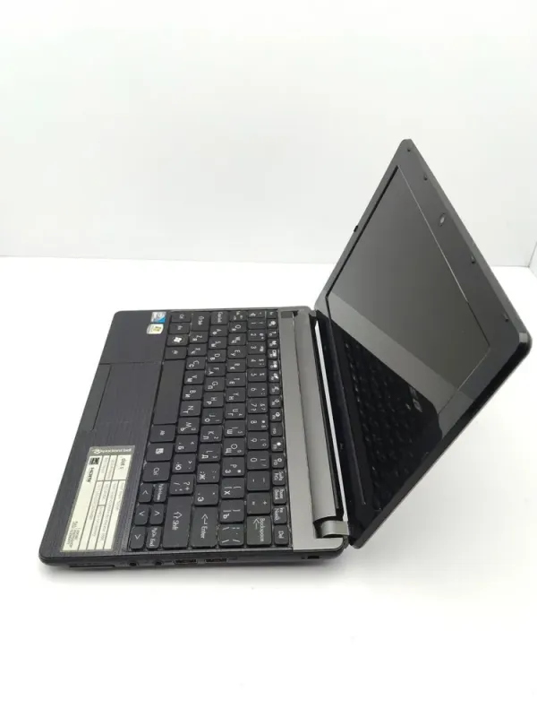 Нетбук Acer Aspire One / 10.1" (1024x768) TN / Intel Atom N2600 (2 (4) ядра по 1.6 GHz) / 4 GB DDR3 / 120 GB HDD / Intel HD Graphics / WebCam / Не тримає б/в - зображення 6