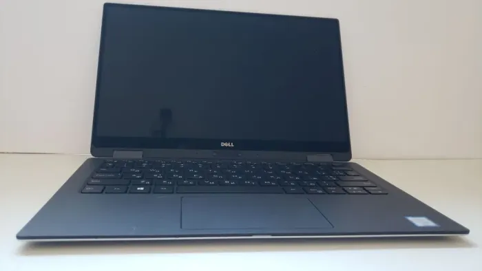Ноутбук-трансформер Dell XPS 13 9365 / 13.3" (1920x1080) IPS Touch / Intel Core i7-7Y75 (2 (4) ядра по 1.3 - 3.6 GHz) / 16 GB DDR3 / 512 GB SSD M.2 / Intel HD Graphics 615 / WebCam б/в - зображення 2