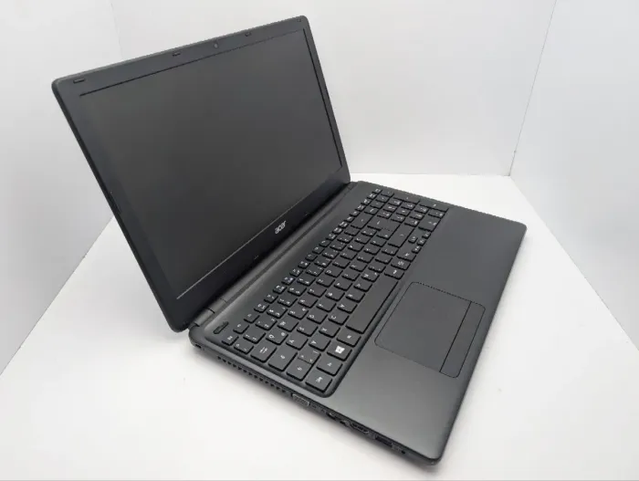 Ноутбук Acer Aspire E1-530 / 15.6" (1366x768) TN / Intel Pentium 2117U (2 ядра по 1.8 GHz) / 8 GB DDR3 / 320 GB HDD / Intel HD Graphics / WebCam / DVD-ROM б/в - зображення 6