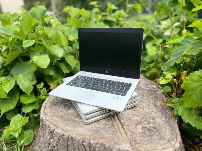 Ультрабук HP EliteBook 830 G6 / 13.3" (1920x1080) IPS / Intel Core i5-8365U (4 (8) ядра по 1.6 - 4.1 GHz) / 16 GB DDR4 / 256 GB SSD / Intel UHD Graphics 630 / WebCam б/в - зображення 5