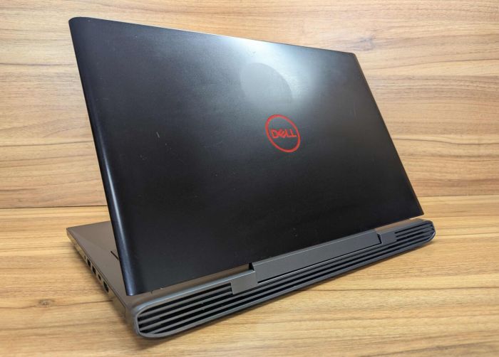 Ігровий ноутбук Dell Inspiron 15-7577 / 15.6" (1920x1080) IPS / Intel Core i7-7700HQ (4 (8) ядра по 2.8 - 3.8 GHz) / 32 GB DDR4 / 256 GB SSD + 1000 GB HDD / nVidia GeForce GTX 1060, 6 GB GDDR5, 192-bit / WebCam / Windows 10 б/в - зображення 7