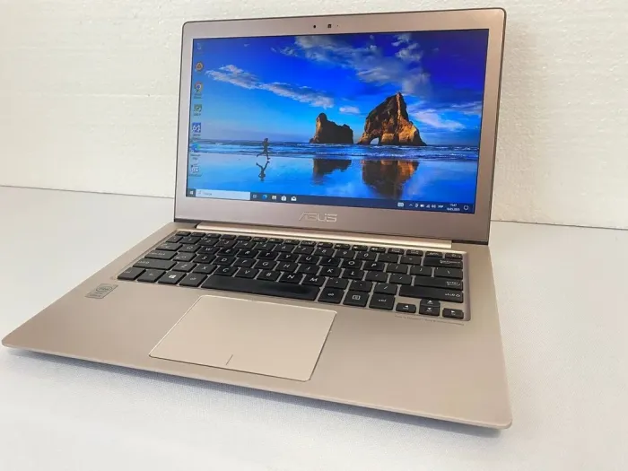 Ноутбук Б-клас Asus ZenBook UX303L / 13.3" (1366x768) TN / Intel Core i5-5200U (2 (4) ядра по 2.2 - 2.7 GHz) / 8 GB DDR3 / 128 GB SSD / Intel HD Graphics 5500 / WebCam б/в - зображення 6