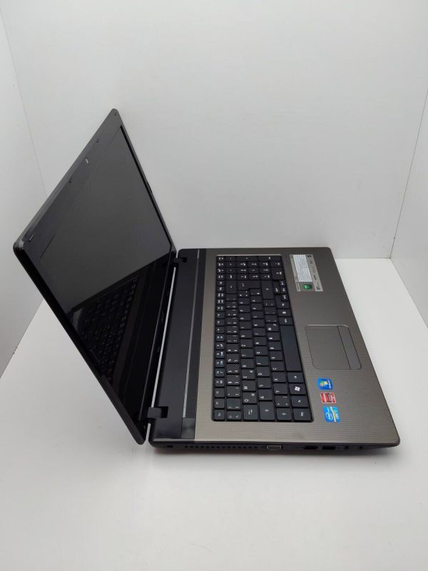 Ноутбук Acer Aspire 7750G / 17.3" (1600x900) TN / Intel Core i7-2630QM (4 (8) ядра по 2.0 - 2.9 GHz) / 6 GB DDR3 / 120 GB SSD + 750 GB HDD / AMD Radeon HD 6770M, 2 GB GDDR5, 128-bit / WebCam / DVD-ROM б/в - зображення 6