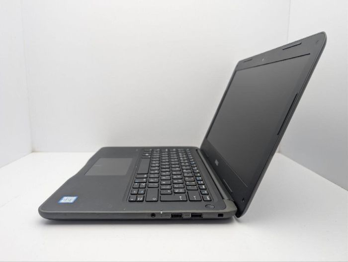 Ноутбук Dell Latitude 3380 / 13.3" (1366x768) TN / Intel Core i3-6006U (2 (4) ядра по 2.0 GHz) / 8 GB DDR4 / 120 GB SSD / Intel HD Graphics 520 / WebCam б/в - зображення 5
