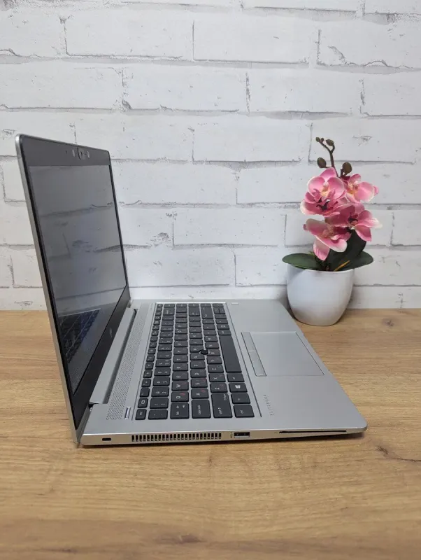 Ультрабук HP EliteBook 745 G6 / 14" (1920x1080) TN Touch / AMD Ryzen 5 Pro 3500U (4 (8) ядра по 2.1 - 3.7 GHz) / 16 GB DDR4 / 256 GB SSD / AMD Radeon RX Vega 8 Graphics / WebCam б/в - зображення 5