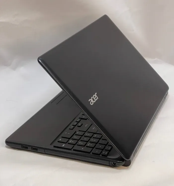 Ноутбук Б-клас Acer Aspire E1 V5WE2 / 15.6" (1366x768) TN / Intel Celeron 2955U (2 ядра по 1.4 GHz) / 8 GB DDR3 / 128 GB SSD / Intel HD Graphics / WebCam / VGA б/в - зображення 7