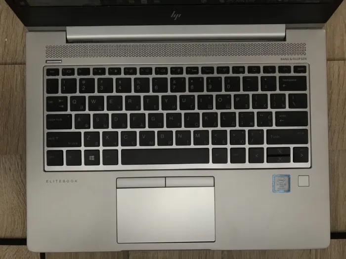 Ультрабук Б-клас HP EliteBook 830 G6 / 13.3" (1920x1080) IPS / Intel Core i5-8365U (4 (8) ядра по 1.6 - 4.1 GHz) / 8 GB DDR4 / 256 GB SSD / Intel UHD Graphics / WebCam / HDMI б/в - зображення 4