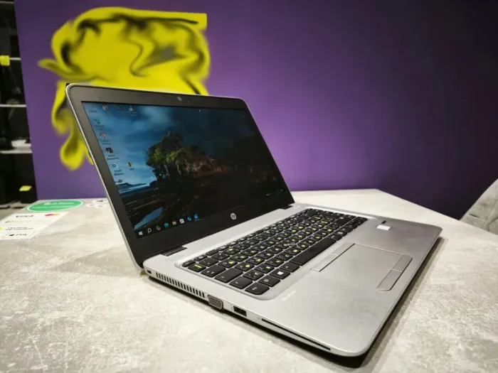 Ультрабук HP EliteBook 840 G3 / 14" (1920x1080) IPS / Intel Core i5-6200U (2 (4) ядра по 2.3 - 2.8 GHz) / 8 GB DDR4 / 240 GB SSD / Intel HD Graphics 520 б/в - зображення 3