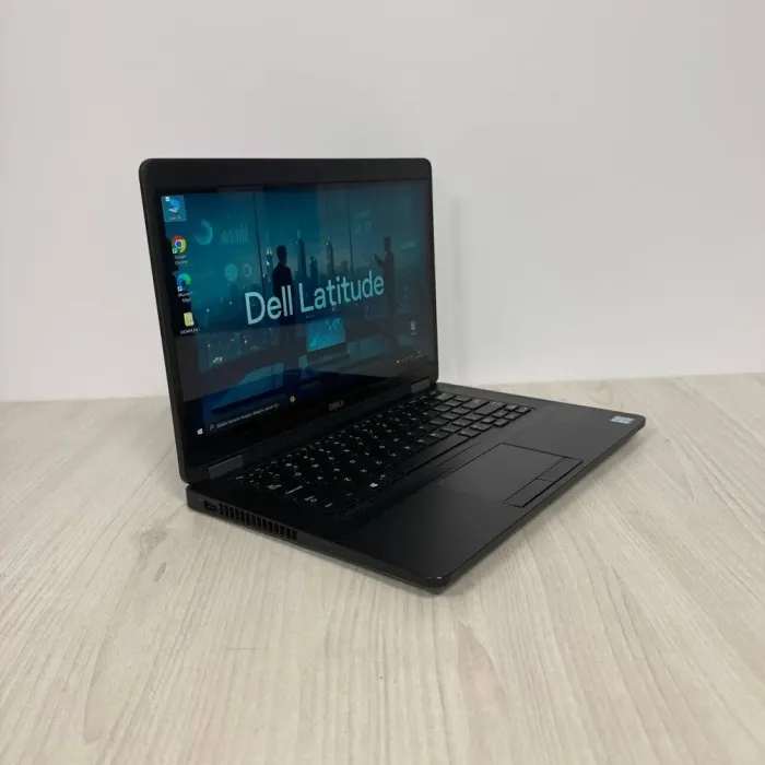 Ультрабук Б-клас Dell Latitude E5470 / 14" (1920x1080) IPS Touch / Intel Core i5-6200U (2 (4) ядра по 2.3 - 2.8 GHz) / 8 GB DDR4 / 128 GB SSD M.2 / Intel HD Graphics 520 / WebCam б/в - зображення 4
