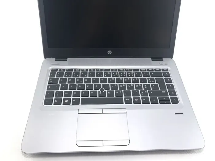 Ультрабук HP EliteBook 840 G3 / 14" (1920x1080) TN Touch / Intel Core i5-6200U (2 (4) ядра по 2.3 - 2.8 GHz) / 16 GB DDR4 / 240 GB SSD / Intel HD Graphics 520 / WebCam б/в - зображення 3